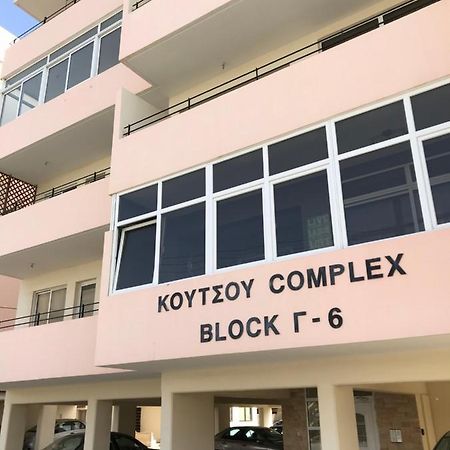 Pool Apartment Larnaca Ngoại thất bức ảnh