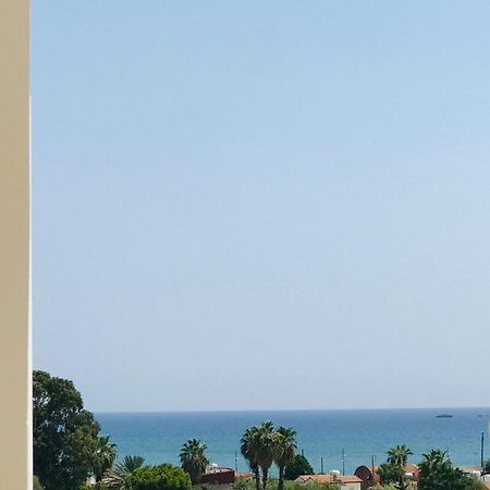 Pool Apartment Larnaca Ngoại thất bức ảnh